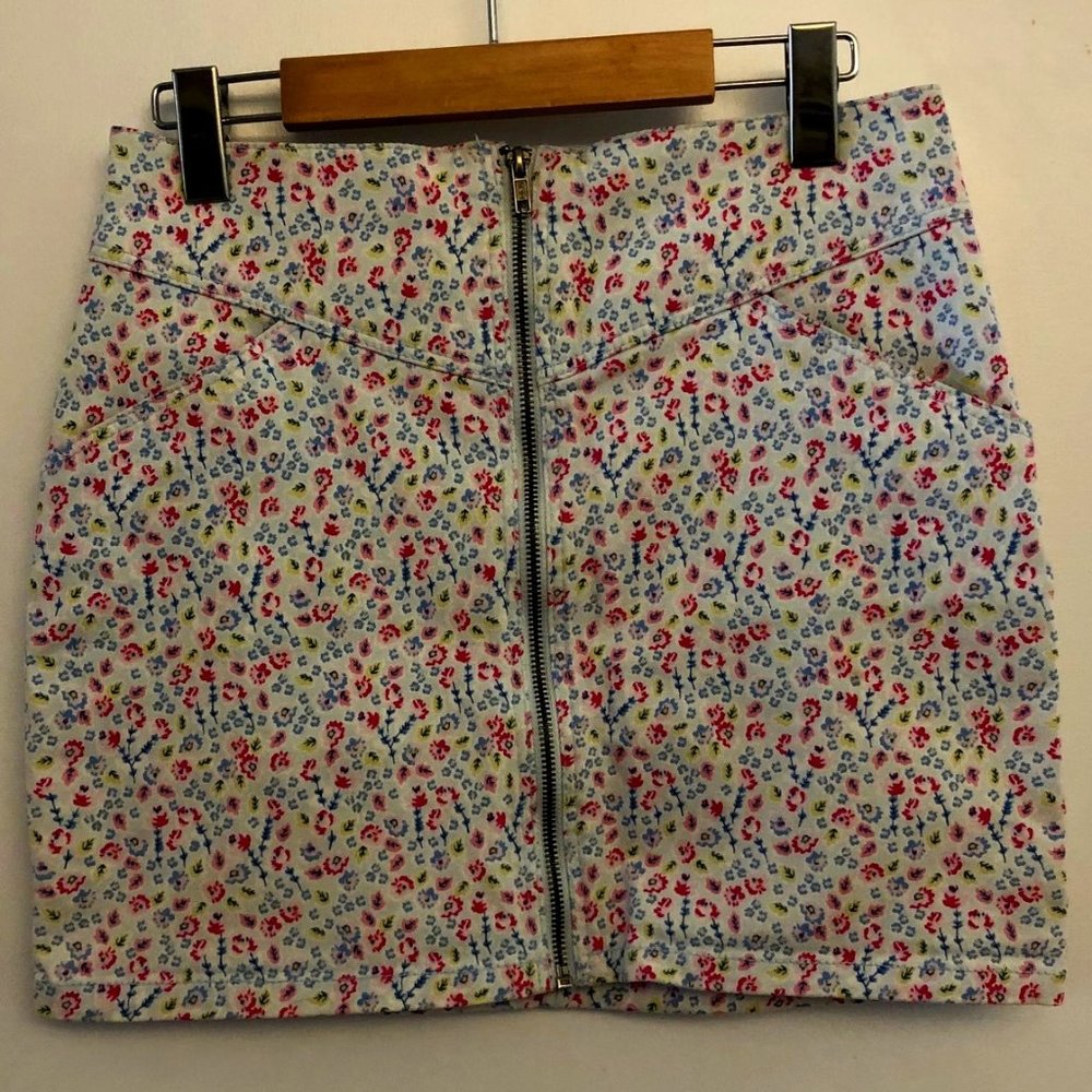 Ditsy print mini skirt